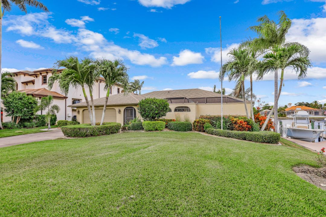 2811 SE 19th Pl, Cape Coral, FL 33904