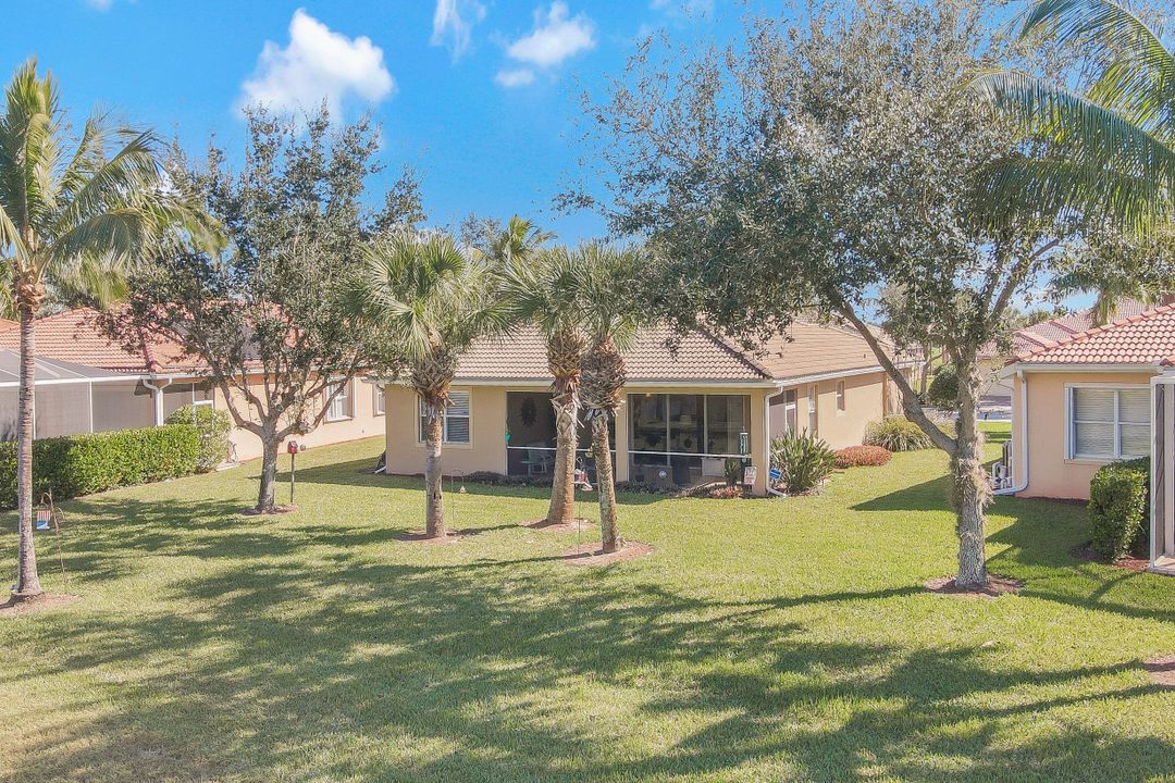 14281 Manchester Dr, Naples, FL 34114