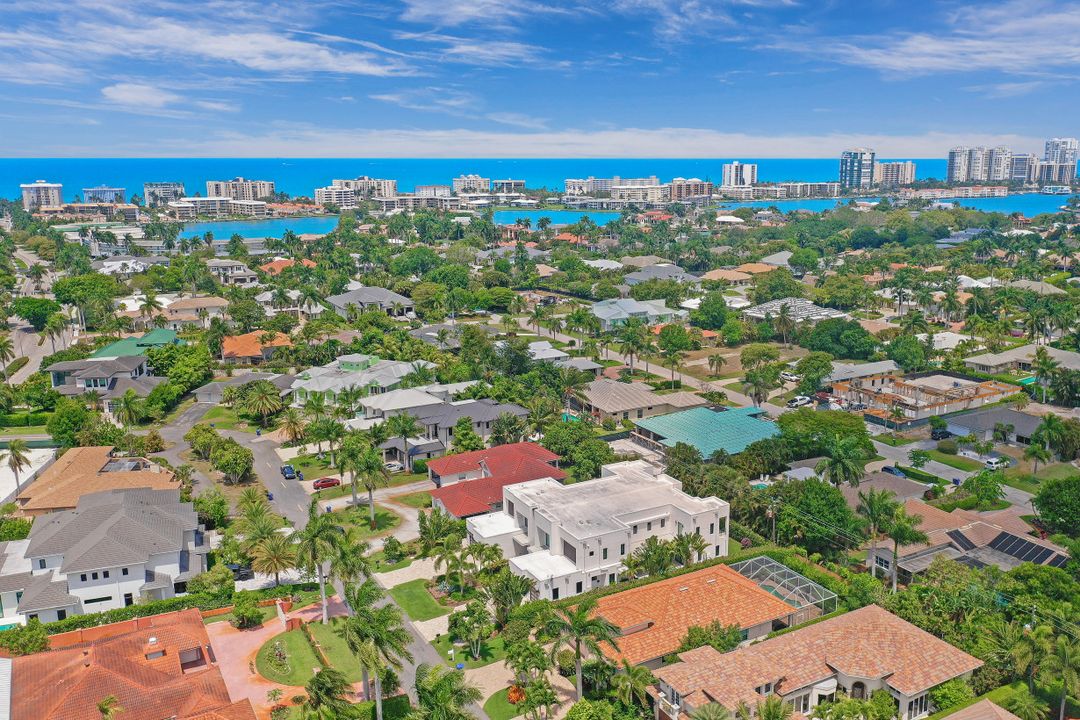 625 Fairway Terrace, Naples, FL 34103