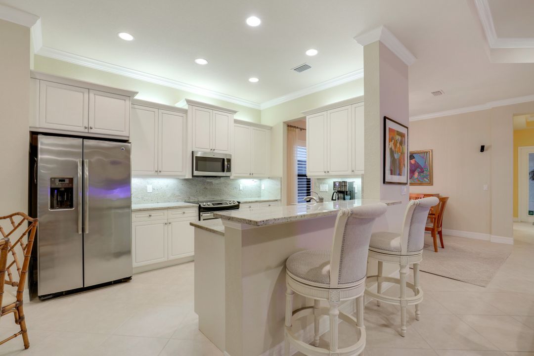 3050 Hudson Ter, Naples, FL 34119