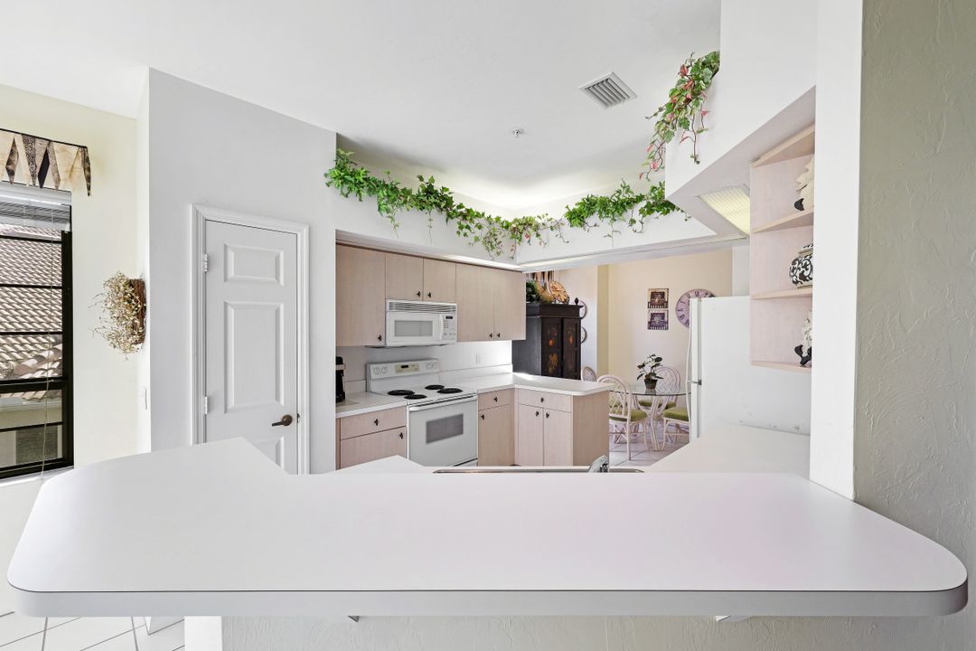 12625 Fox Ridge Dr  #1203, Bonita Springs, FL 34135