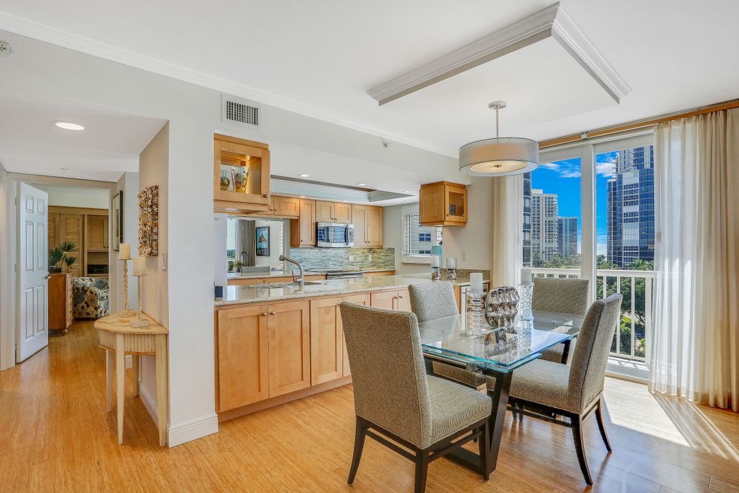 40 Seagate Dr #501, Naples, FL 34103