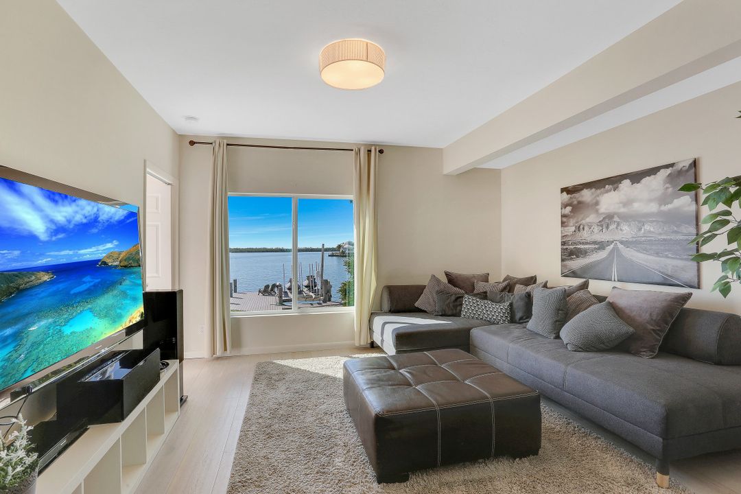 1028 W Inlet Dr, Marco Island, FL 34145