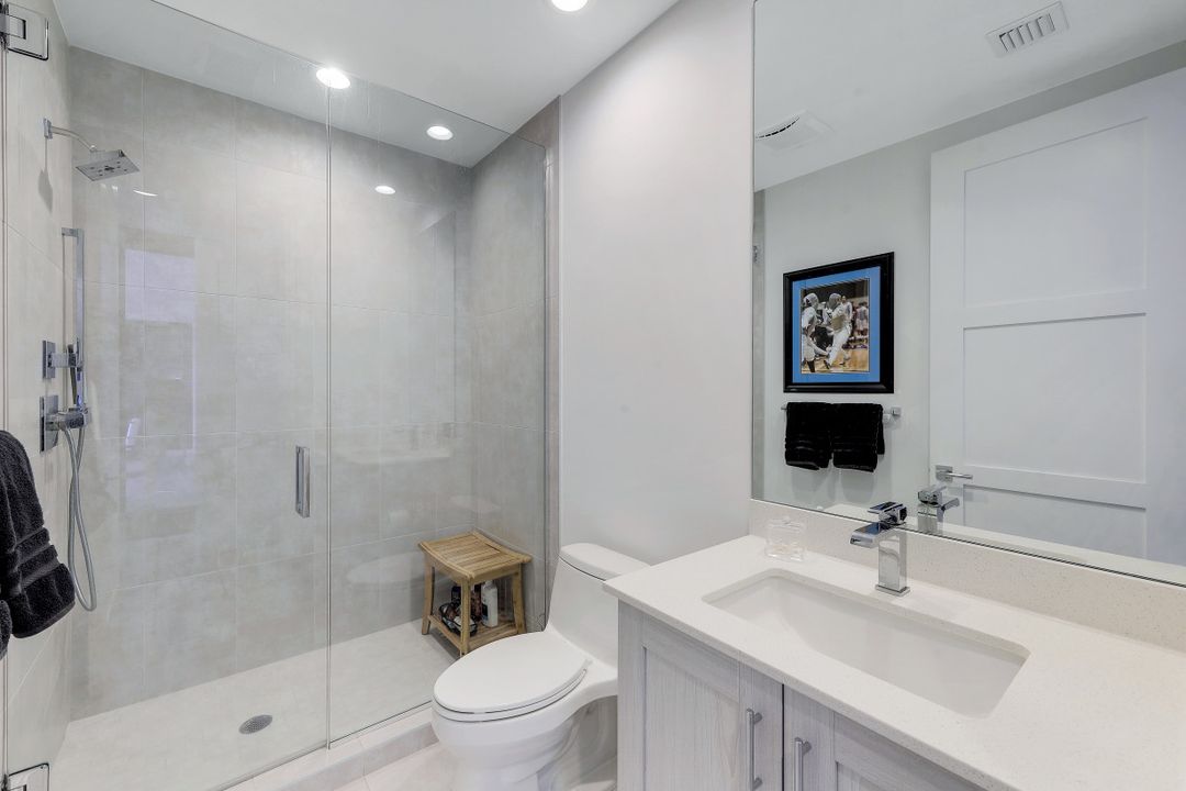 1135 3rd St S #117, Naples, FL 34102