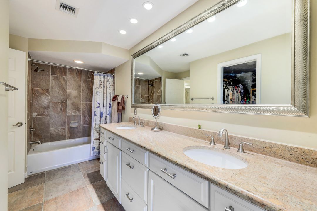 3280 Crossings Ct APT 21, Bonita Springs, FL 34134