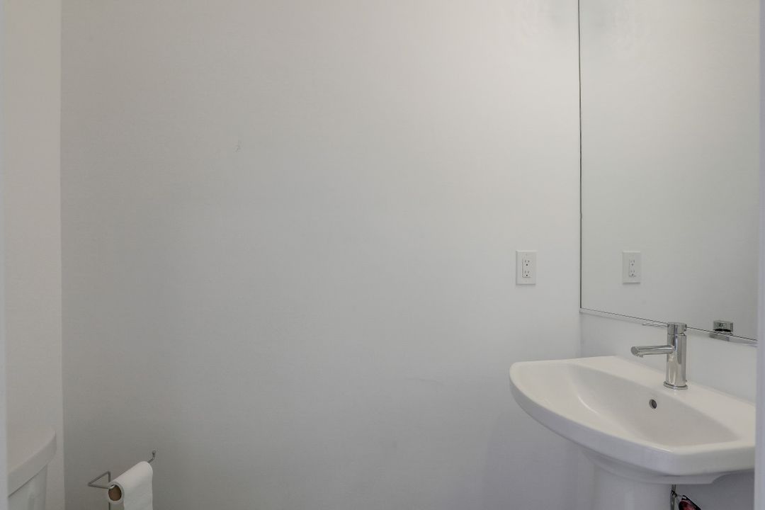 1567 Jamaica Ct, Marco Island, FL 34145