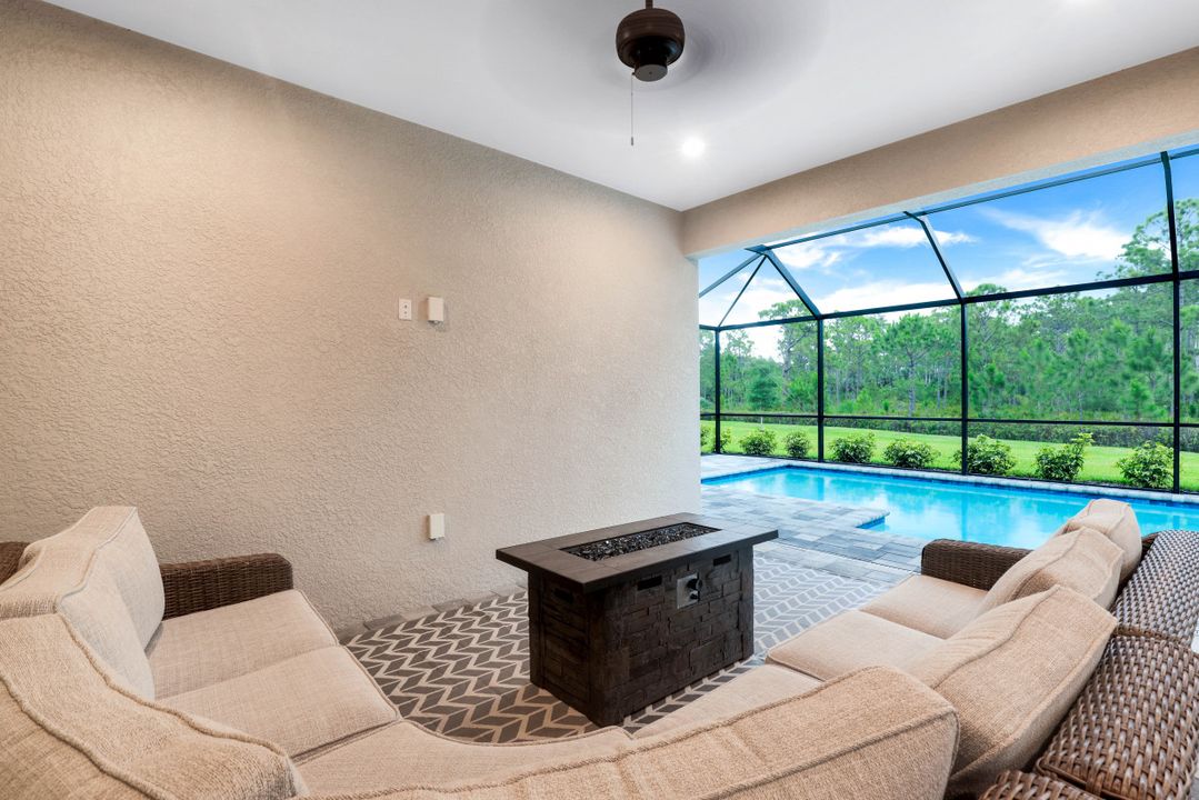 19595 Estero Pointe Ln, Fort Myers, FL 33908