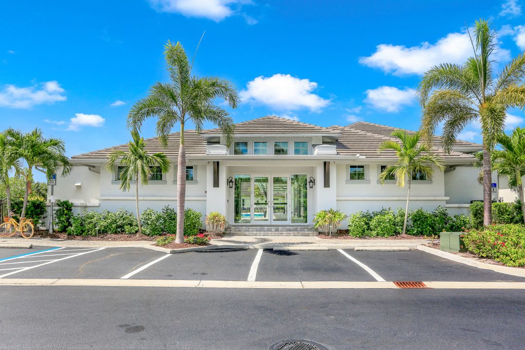 17212 Hidden Estates Cir, Fort Myers, FL 33908