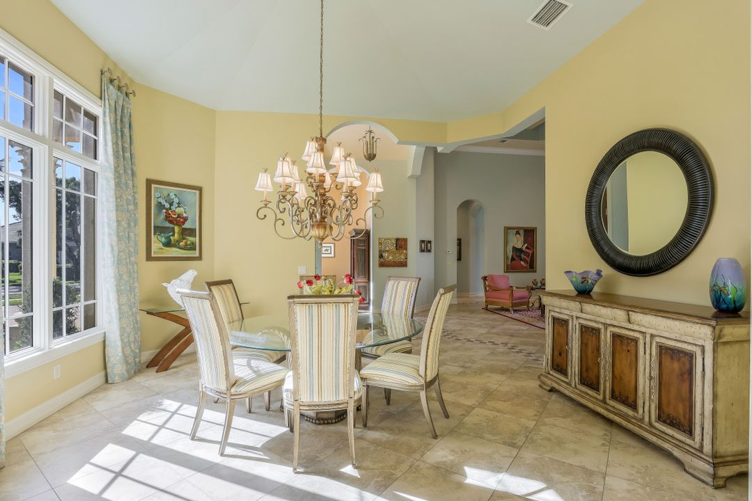 7417 Treeline Dr, Naples, FL 34119
