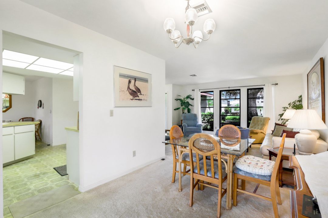 466 Tradewinds Ave, Naples, FL 34108