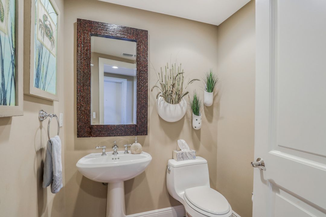 1050 Borghese Ln #303, Naples, FL 34114