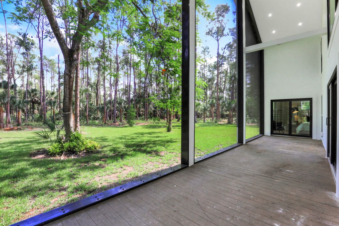 5019 Hawthorn Woods Way, Naples, FL 34116