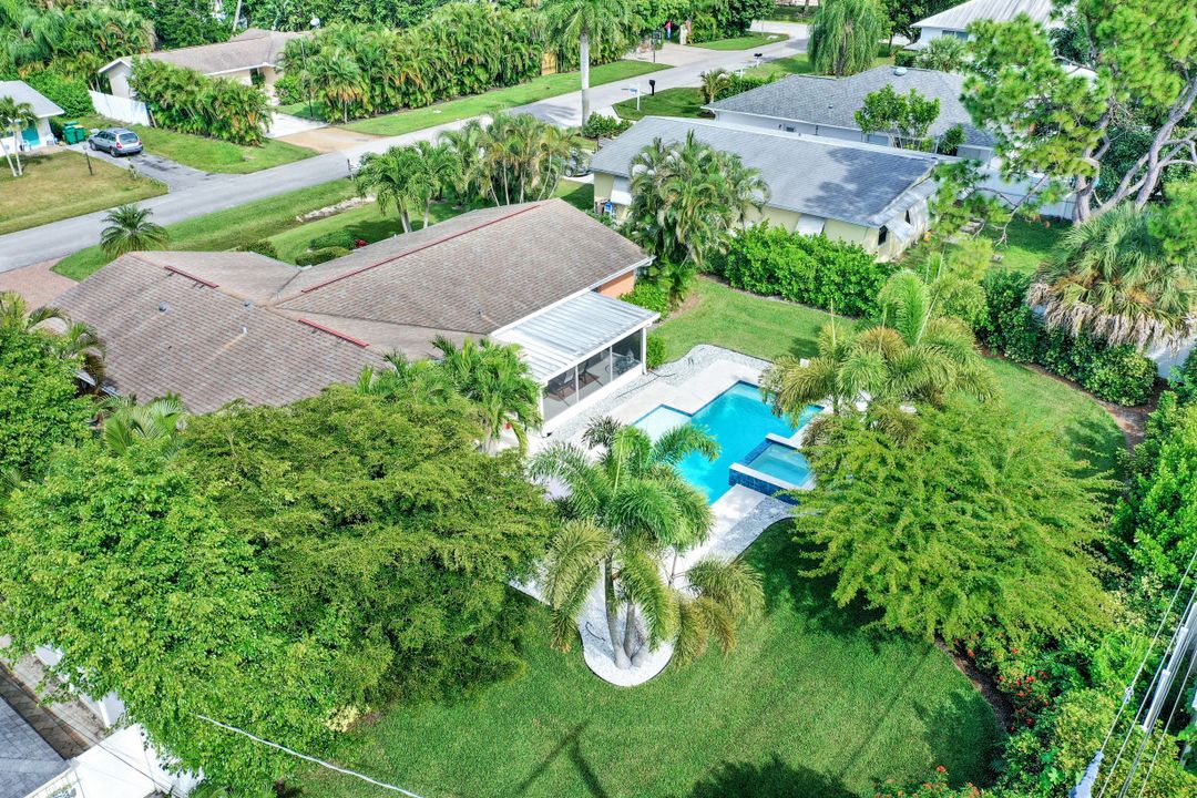 580 105th Ave N, Naples, FL 34108