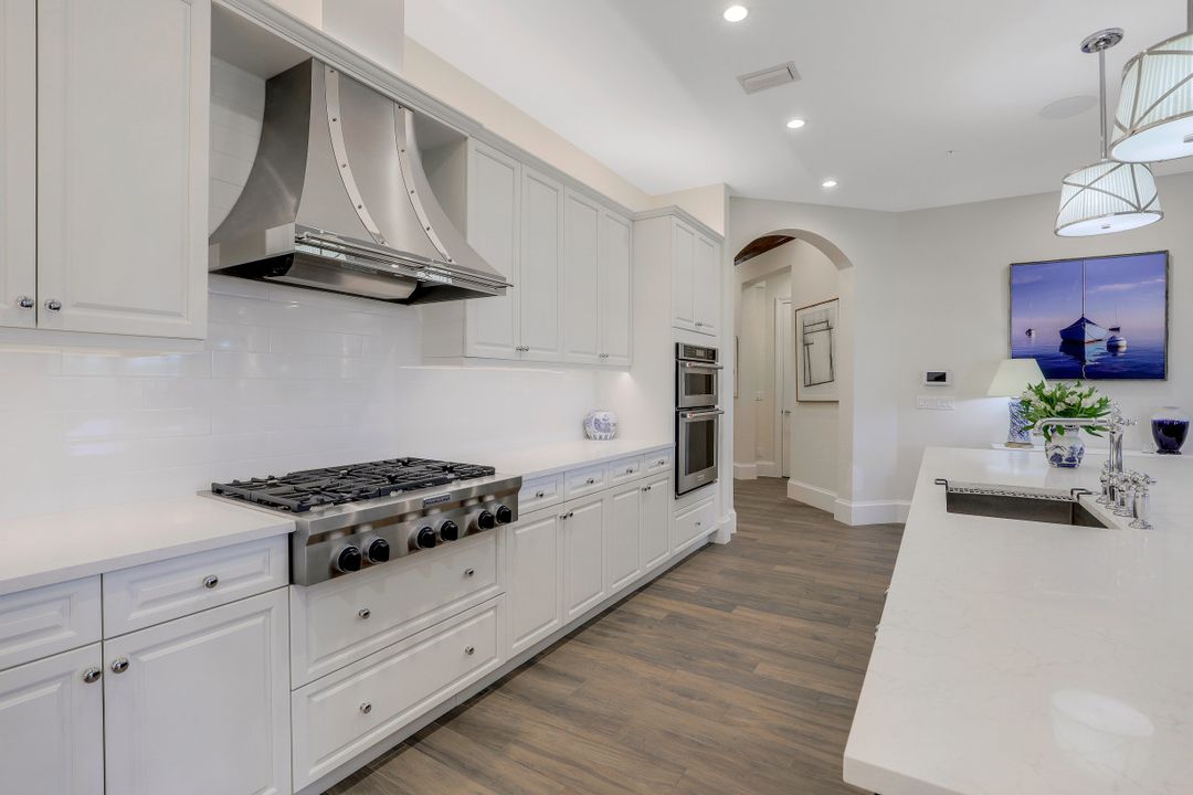 16340 Corsica Way #202, Naples, FL 34110