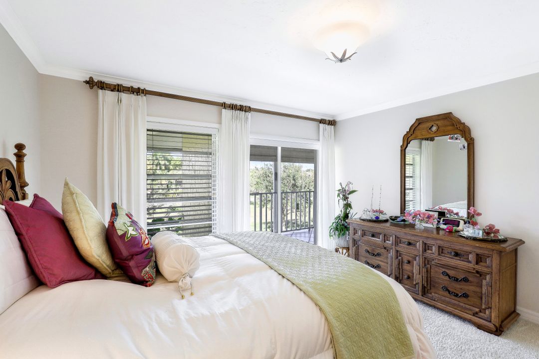 746 Broad Ave S, Naples, FL 34102