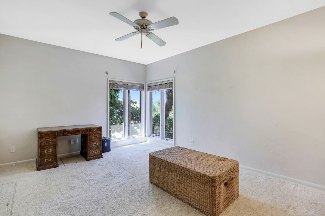 1011 Pettit Ct, Marco Island, FL 34145