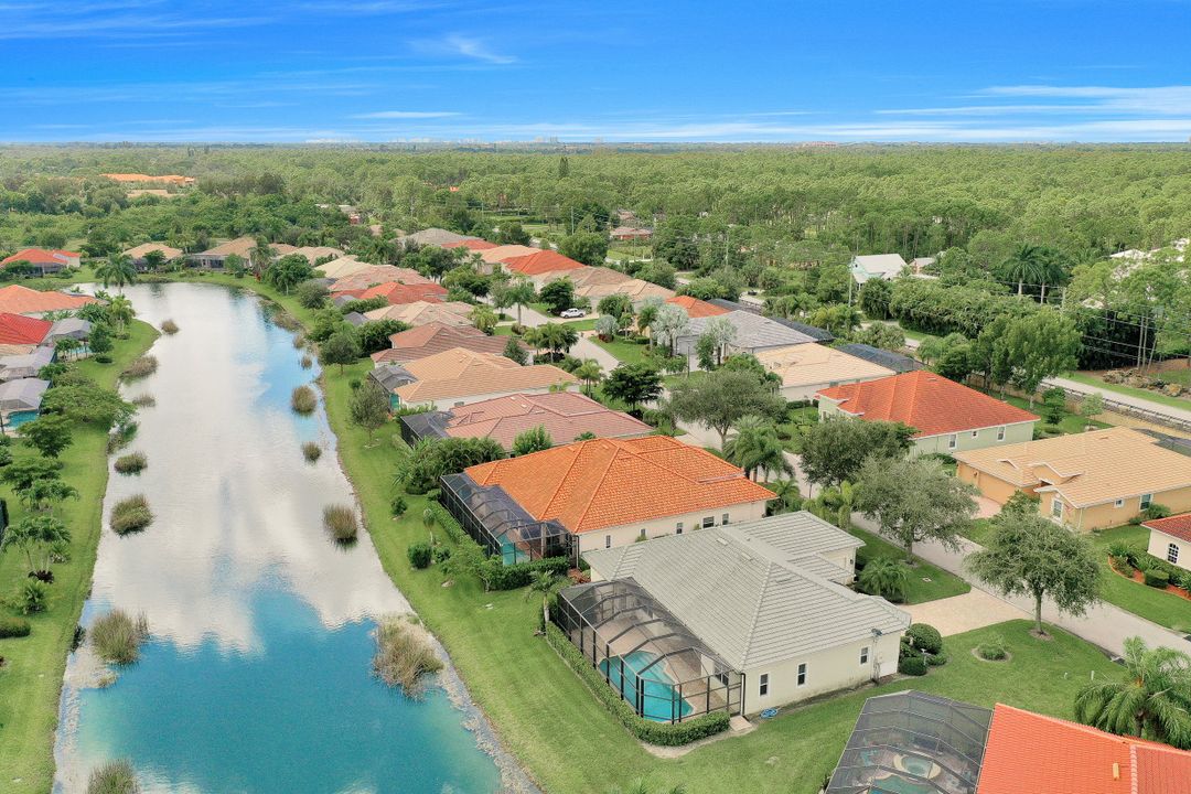 10196 Avonleigh Dr, Bonita Springs, FL 34135