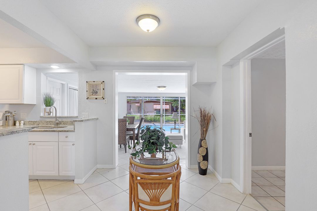 1637 Winkler Ave, Fort Myers, FL 33901