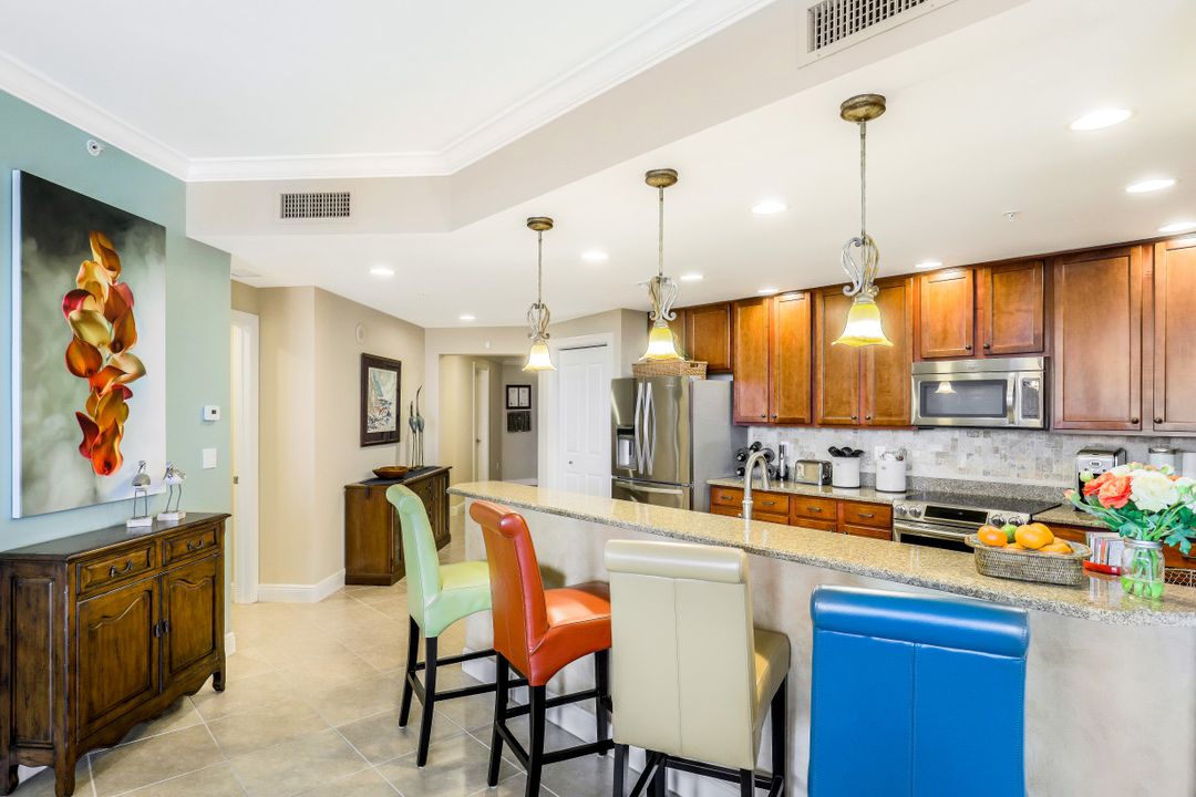 5781 Cape Harbour Dr #607, Cape Coral, FL 33914