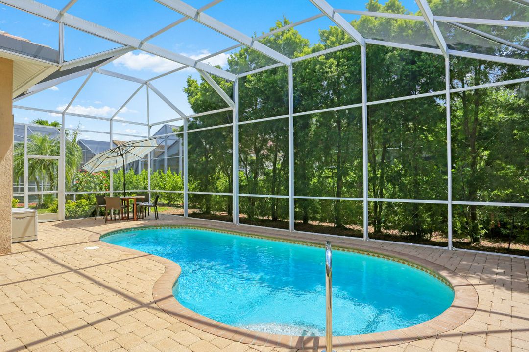 20490 Foxworth Cir, Estero, FL 33928