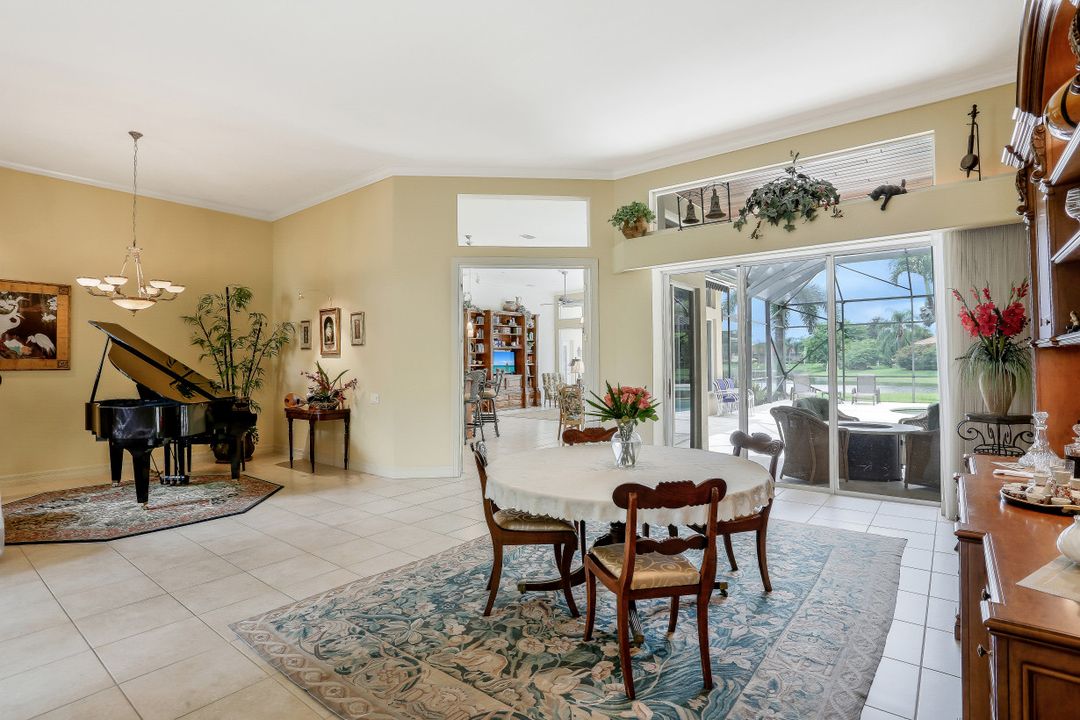 581 Wedgewood Way, Naples, FL 34119