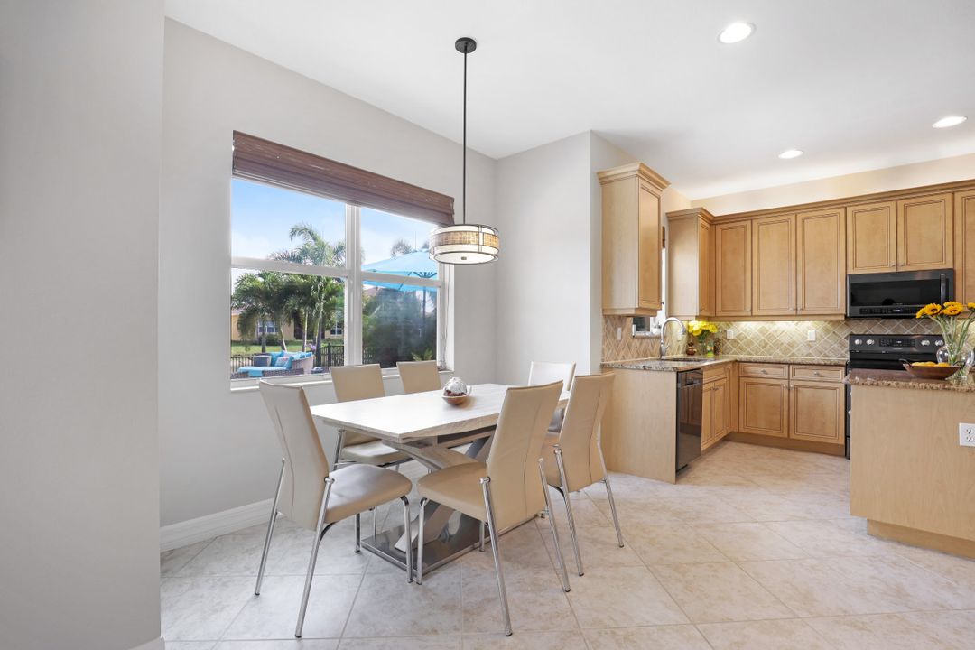 6499 Marbella Dr, Naples, FL 34105