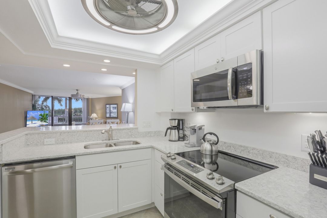 440 Seaview Ct #104, Marco Island, FL 34145