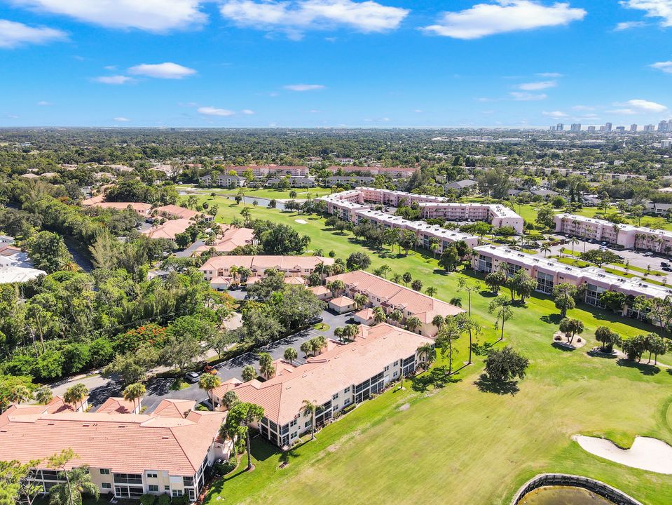 524 Woodshire Ln #E1, Naples, FL 34105