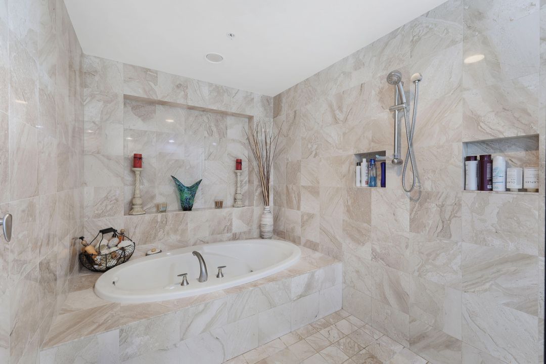 275 Indies Way #505, Naples, FL 34110