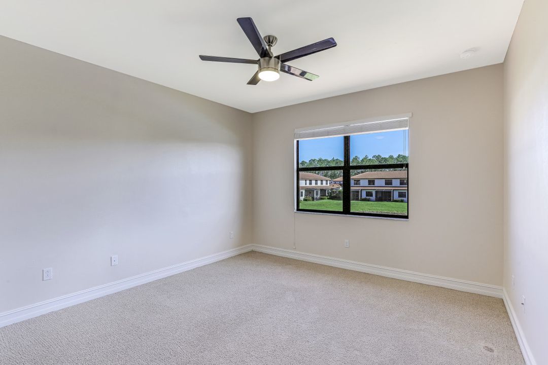 7754 Bristol Cir, Naples, FL 34120