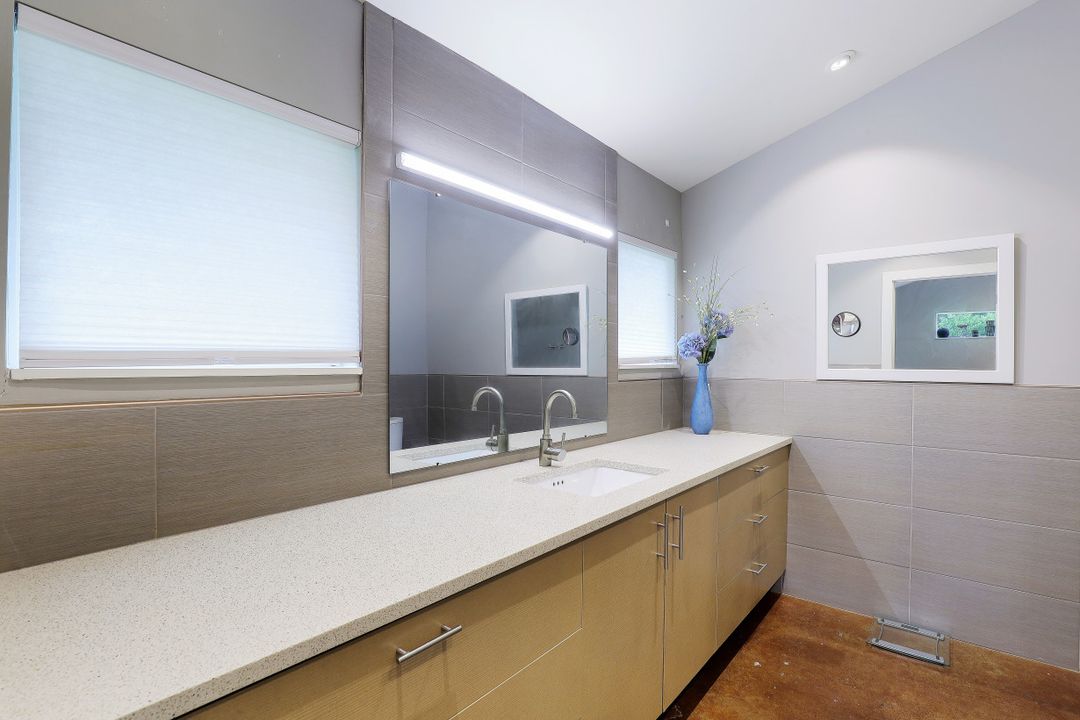 2697 Outrigger Ln, Naples, FL 34104