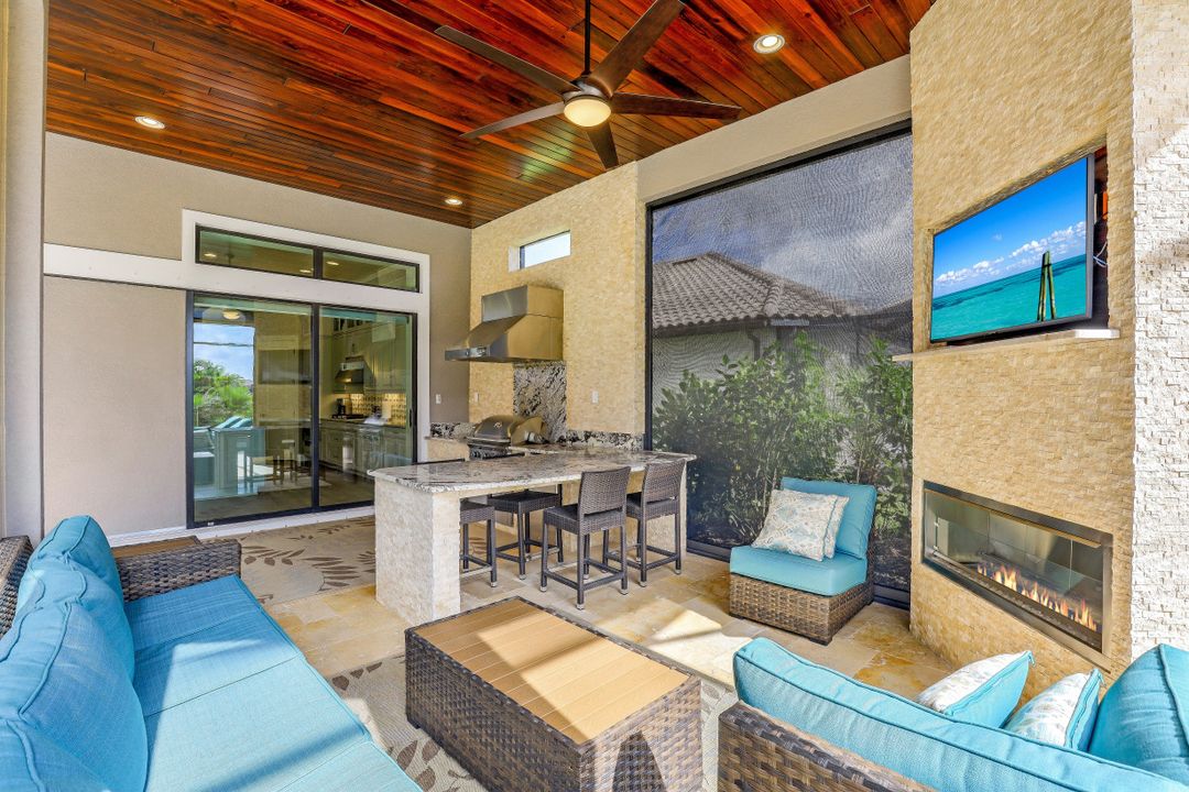 9392 Rapallo St, Naples, FL 34119