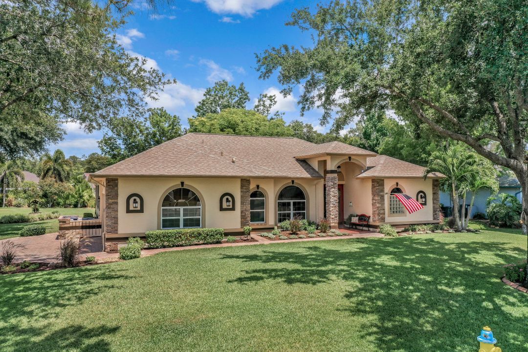 6705 Highland Pines Cir, Fort Myers, FL 33966