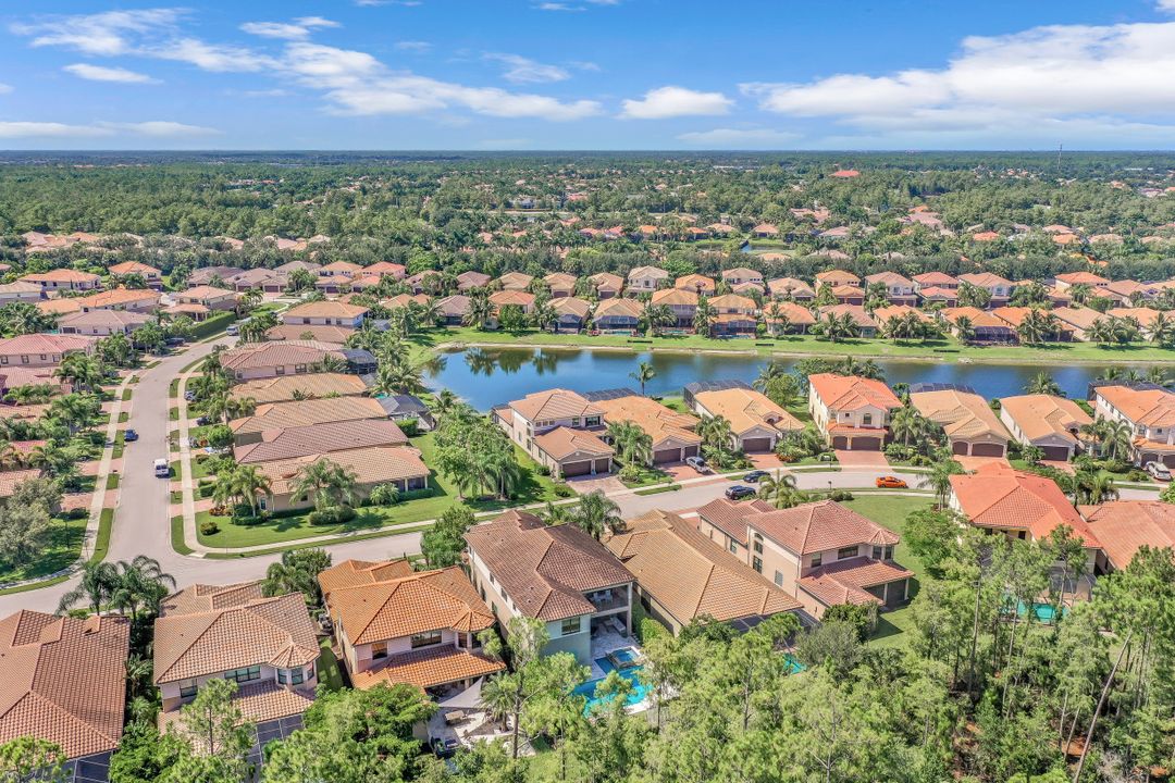 3407 Pacific Dr, Naples, FL 34119