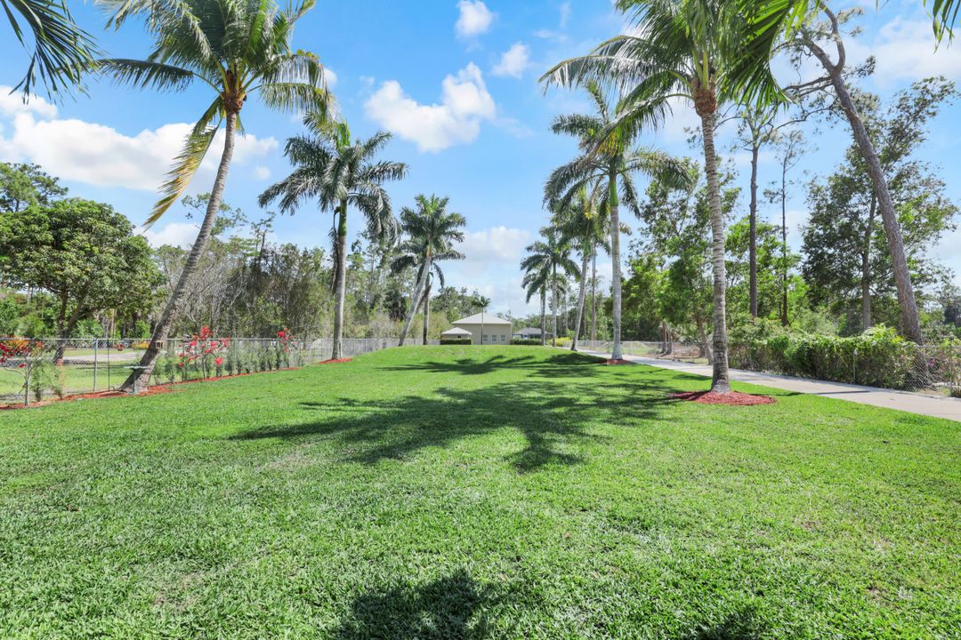 5660 Spanish Oaks Ln, Naples, FL 34119