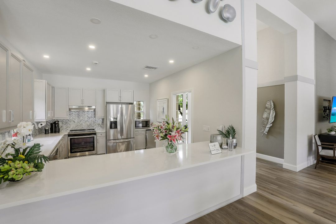 580 El Camino Real #3201, Naples, FL 34119