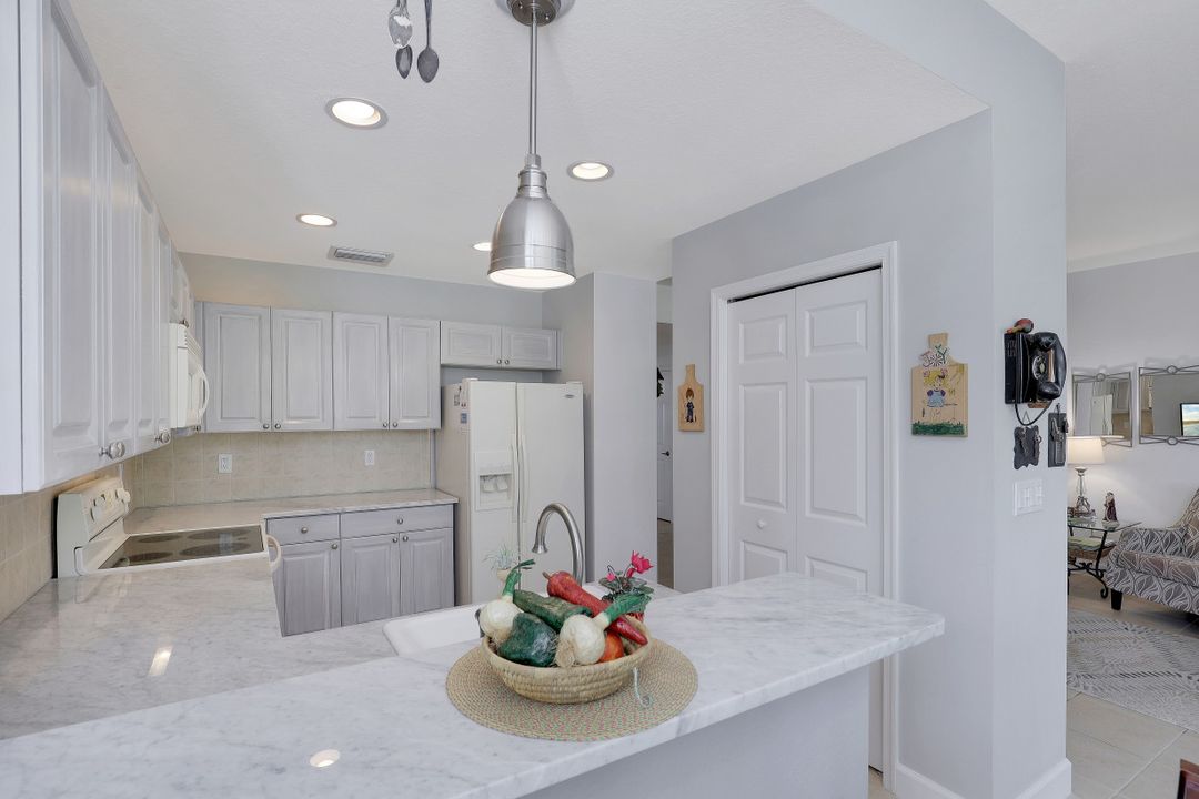 6864 Ascot Dr #102, Naples, FL 34113