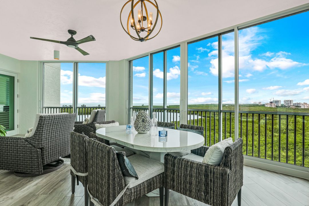 285 Grande Way #1204, Naples, FL 34110