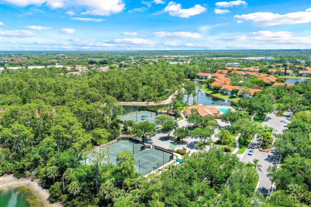 5610 Sherborn Dr #202, Naples, FL 34110