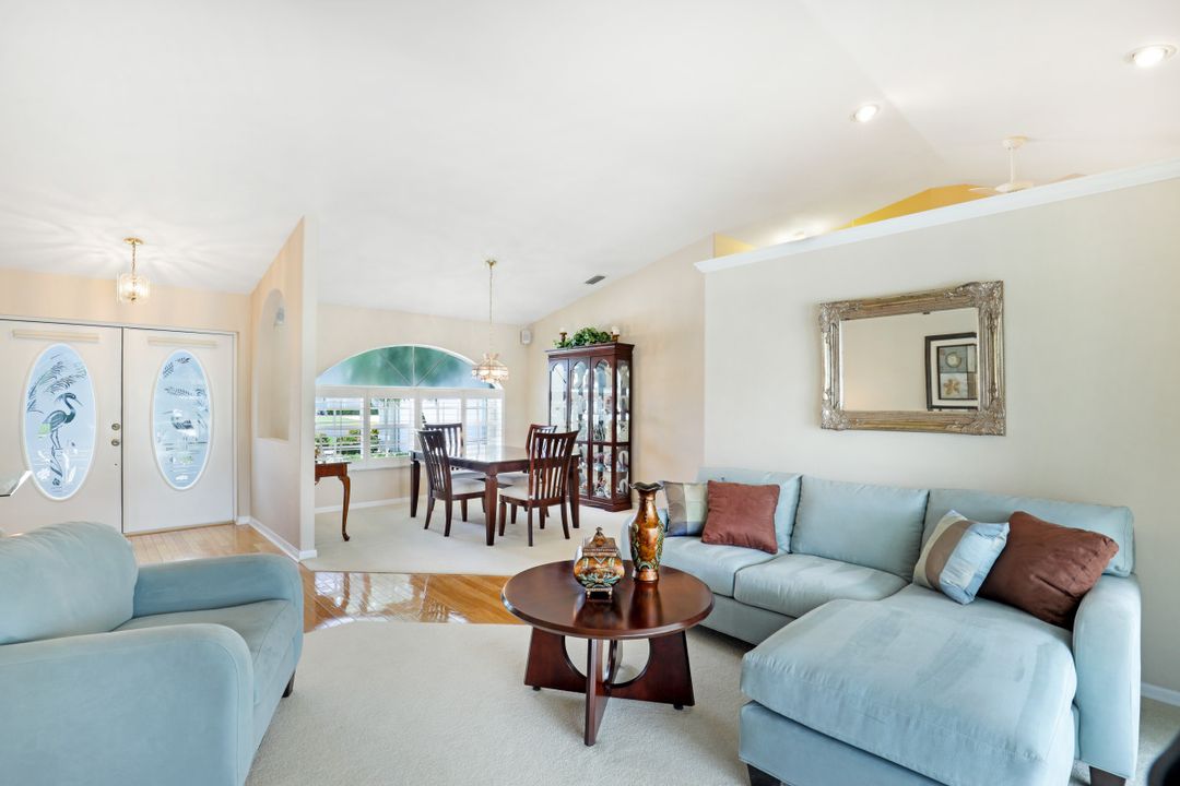 7563 Woodland Bend Cir, Fort Myers, FL 33912