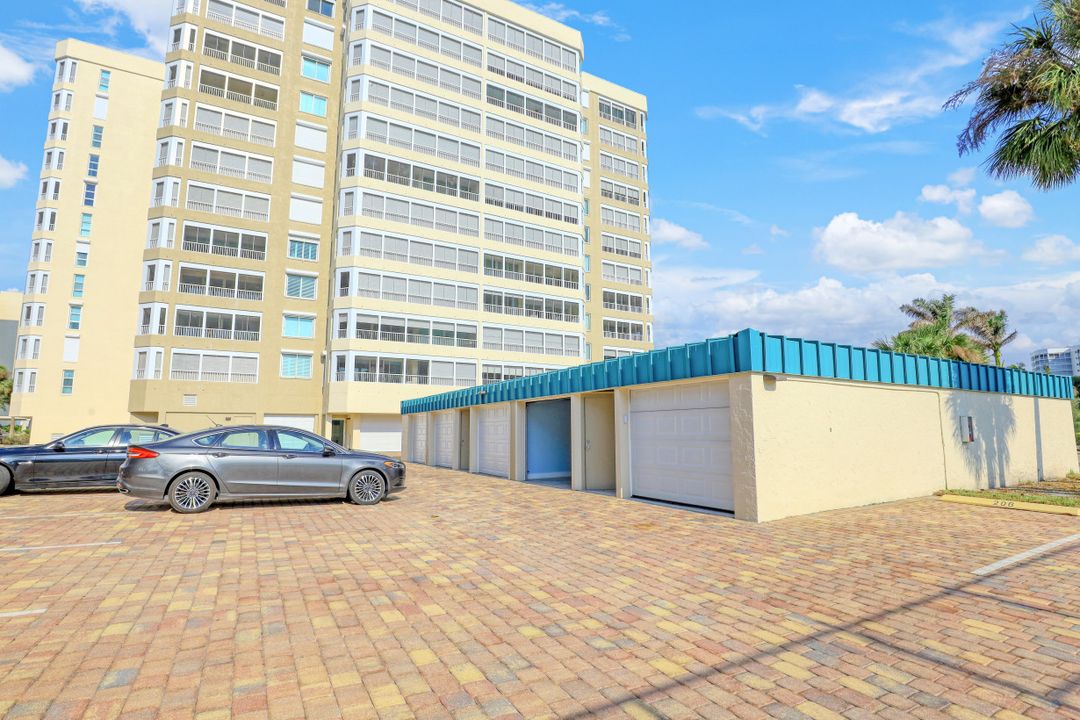 21 Bluebill Ave #603, Naples, FL 34108