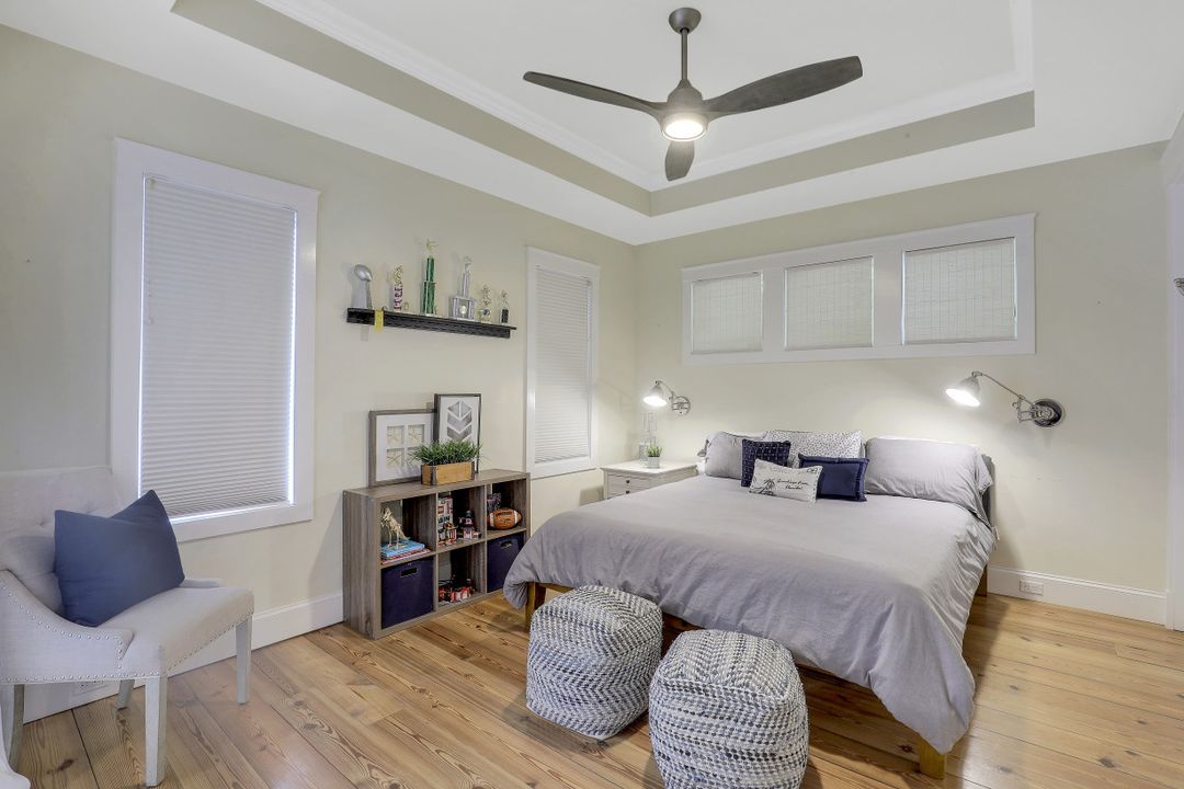 4559 E Riverside Dr, Fort Myers, FL 33905