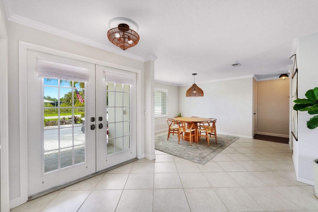 28379 Las Palmas Cir, Bonita Springs, FL 34135