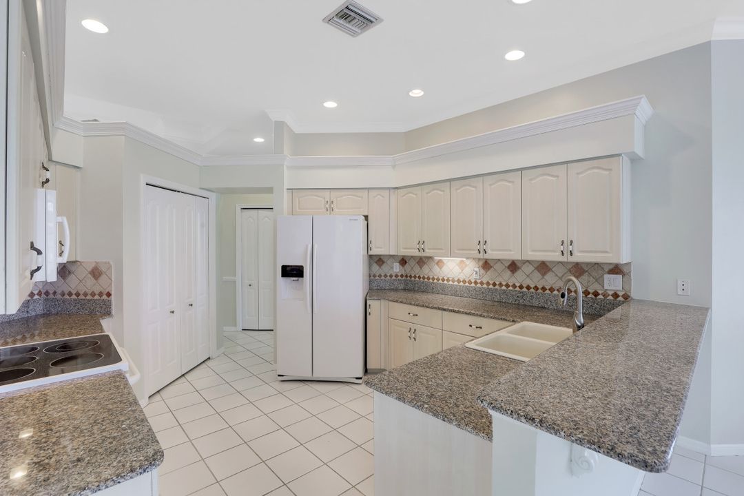 25610 Springtide Ct, Bonita Springs, FL 34135
