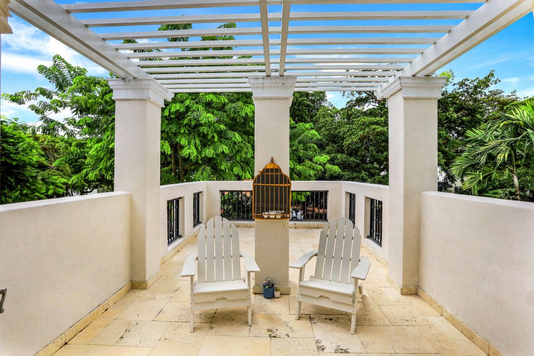 1539 Plasentia Ave, Coral Gables, FL 33134