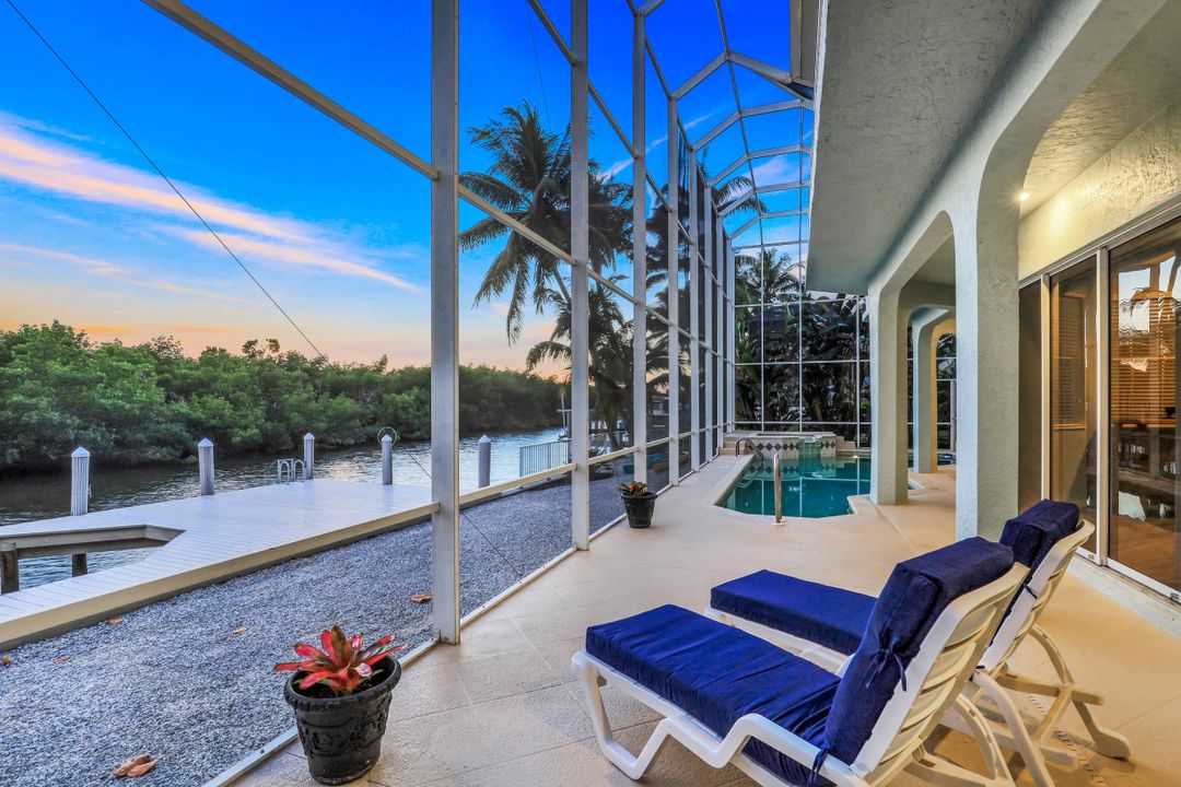 450 Spinnaker Dr, Marco Island, FL 34145