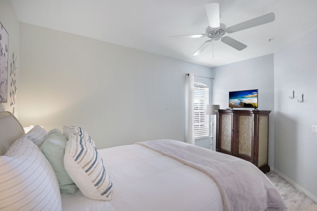 8175 Celeste Dr #1229, Naples, FL 34113