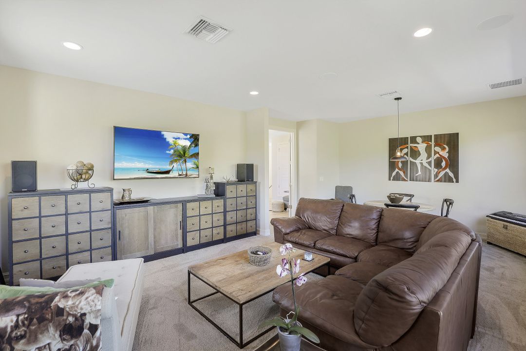 14698 Reserve Pl, Naples, FL 34109
