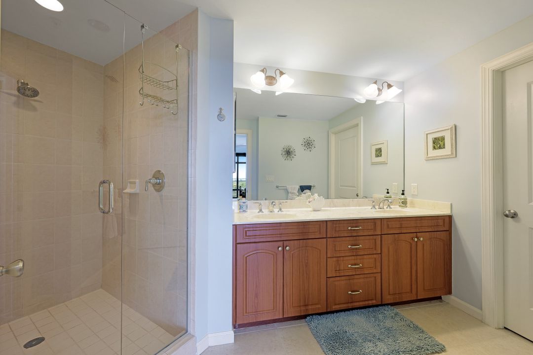 5781 Cape Harbour Dr #910, Cape Coral, FL 33914