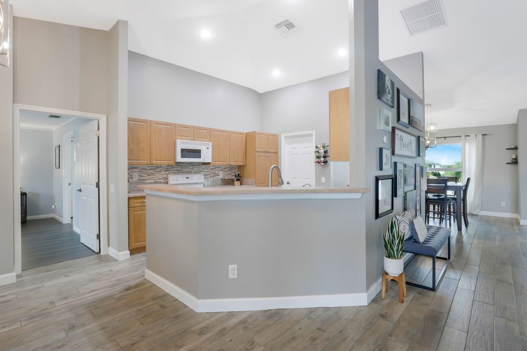 4130 NW 32nd Ln, Cape Coral, FL 33993